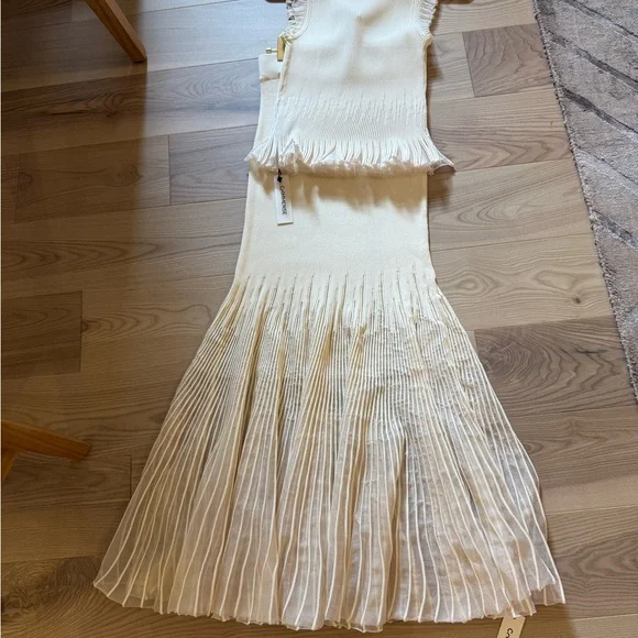 COMMENSE TOP AND SKIRT CREAM SET MEDIUM - Picture 14 of 14